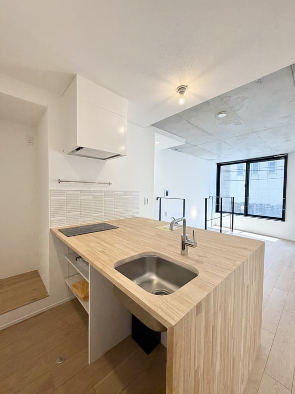 Room image 8