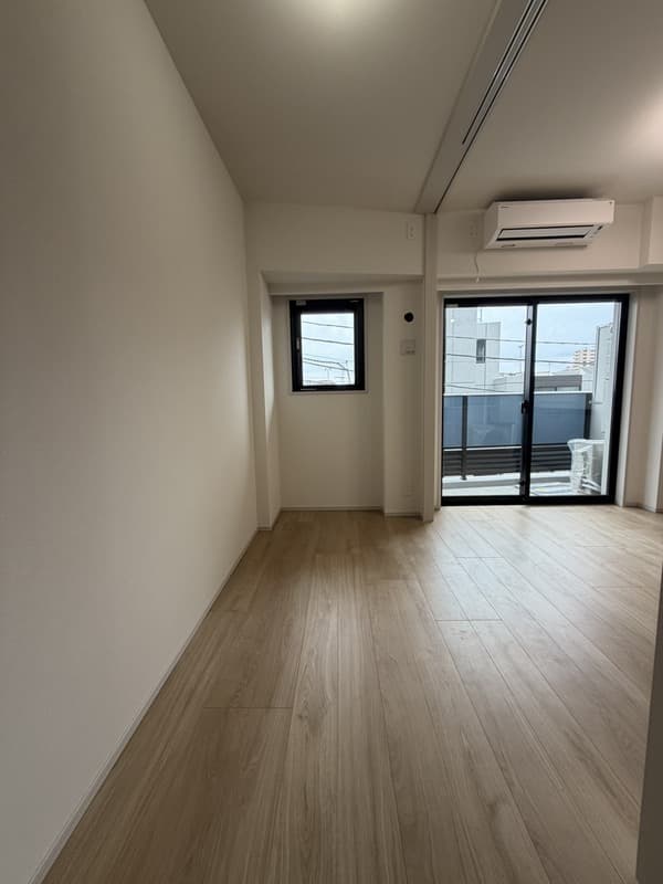 Room image 14