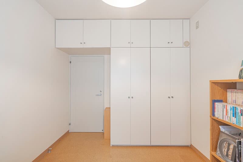Room image 8