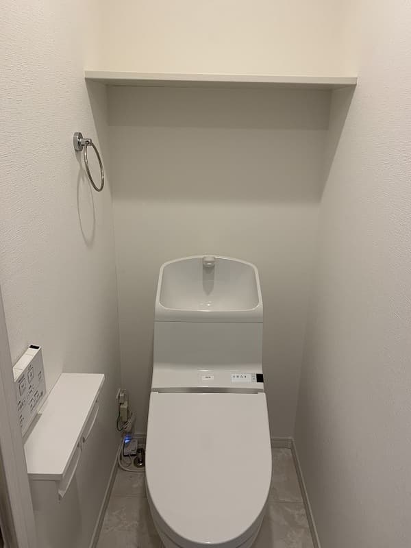 Room image 8