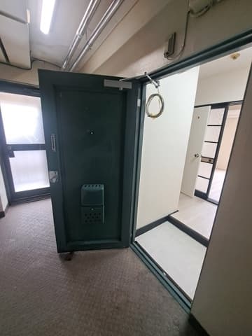 Room image 11