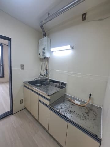 Room image 13