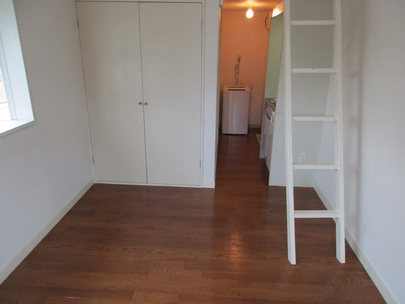 Room image 11