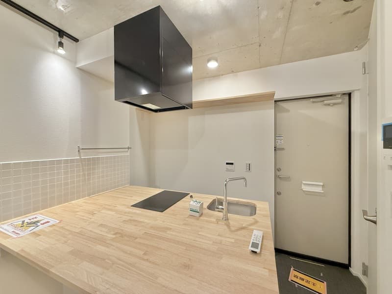 Room image 8