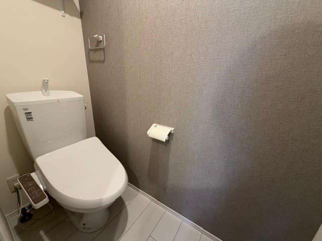 Room image 8