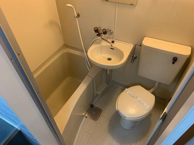Room image 8