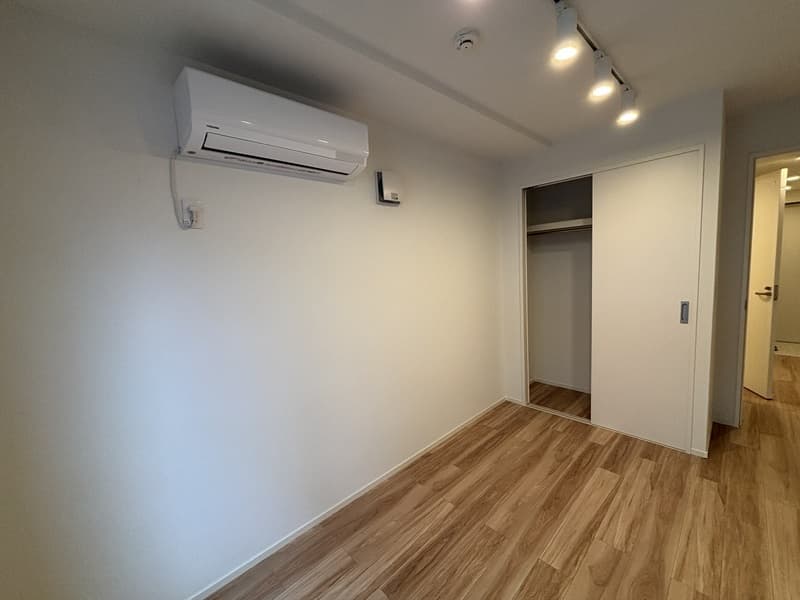 Room image 14