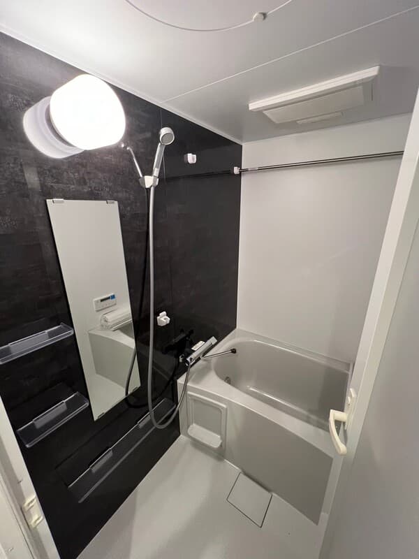 Room image 10