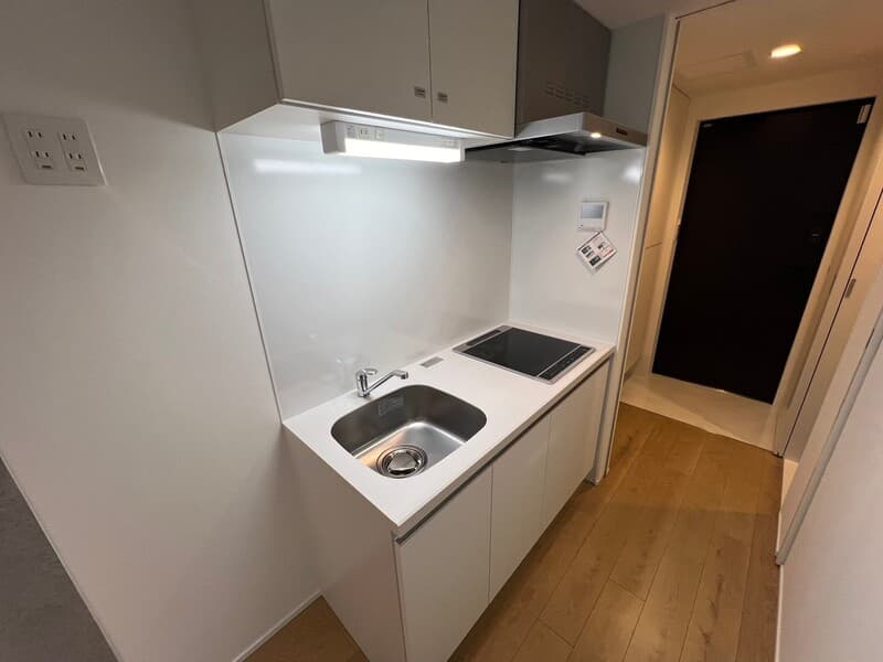 Room image 8