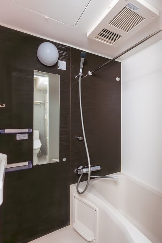 Room image 10