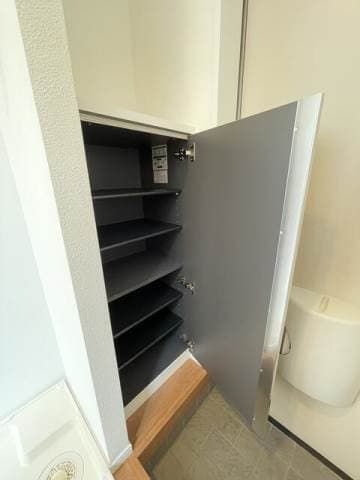 Room image 12