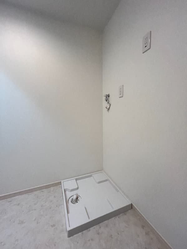Room image 16