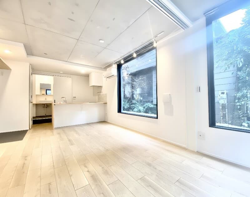 Room image 8