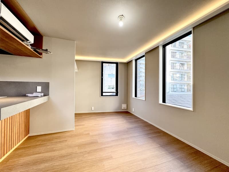 Room image 9