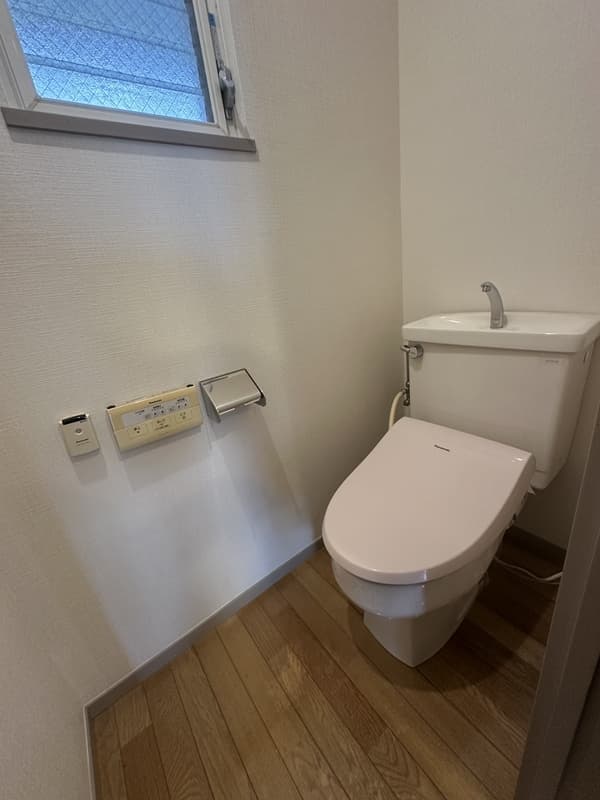 Room image 10
