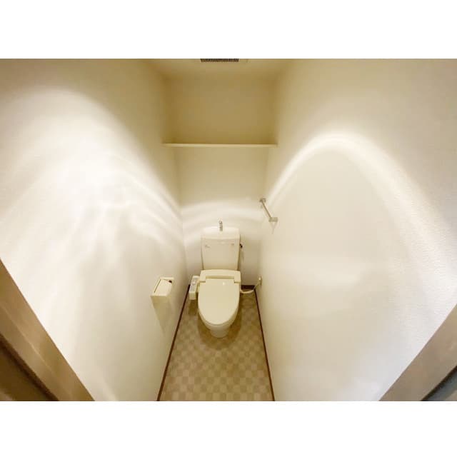 Room image 10