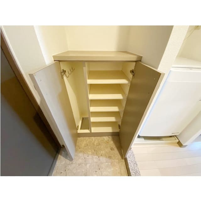 Room image 13
