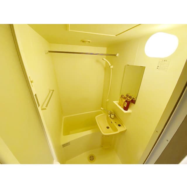 Room image 9