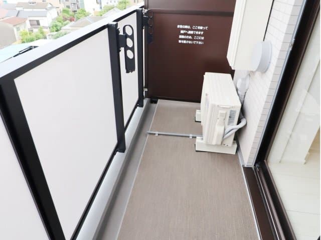 Room image 12