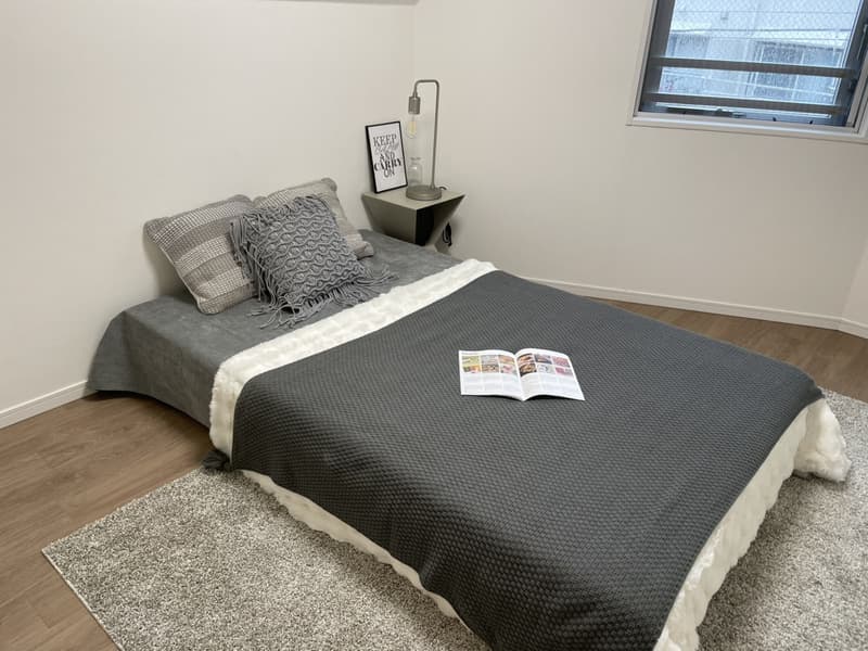 Room image 8