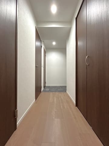 Room image 12