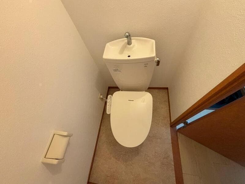 Room image 13