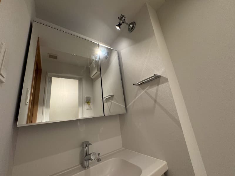 Room image 13