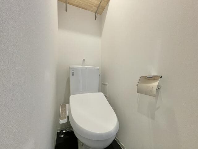 Room image 10