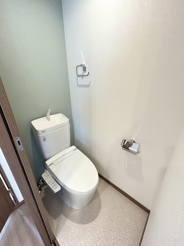 Room image 11