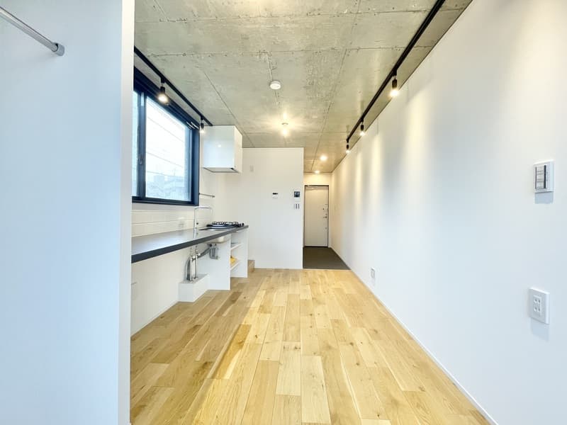 Room image 8