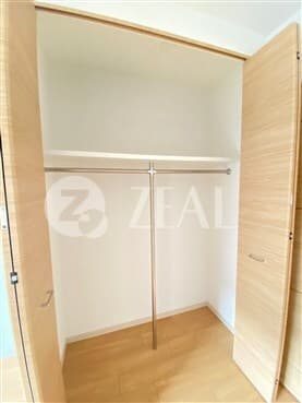 Room image 13