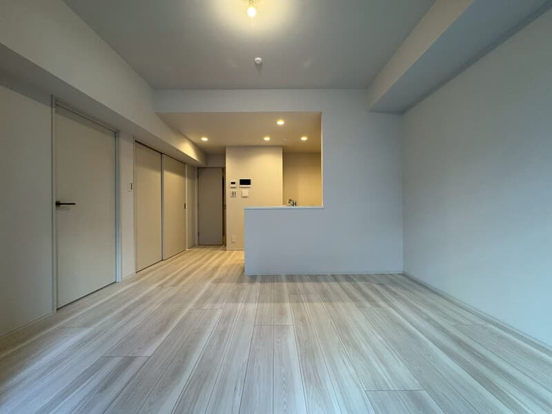 Room image 11