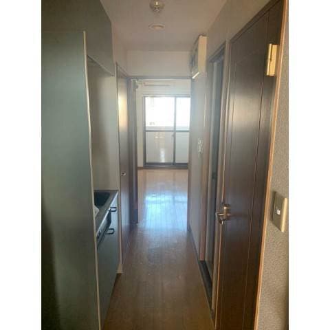 Room image 10