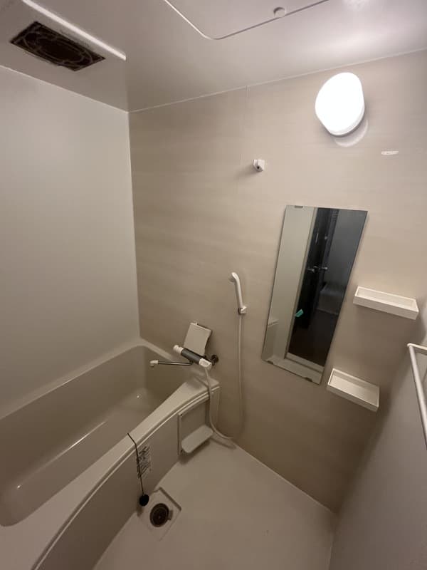 Room image 8