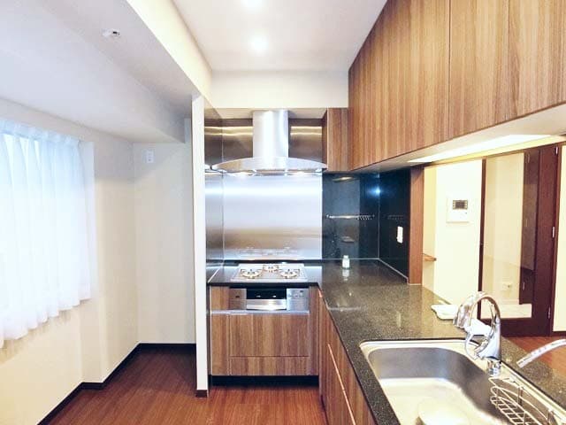 Room image 11