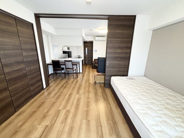 Room image 13