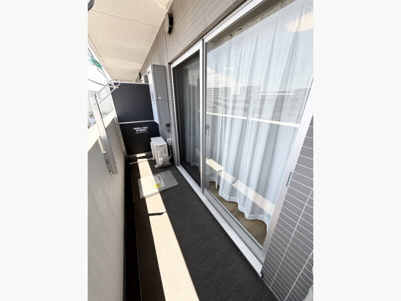 Room image 15
