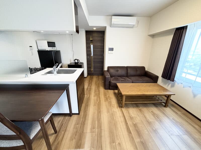 Room image 8