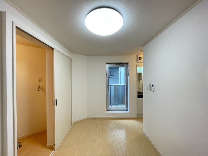 Room image 11