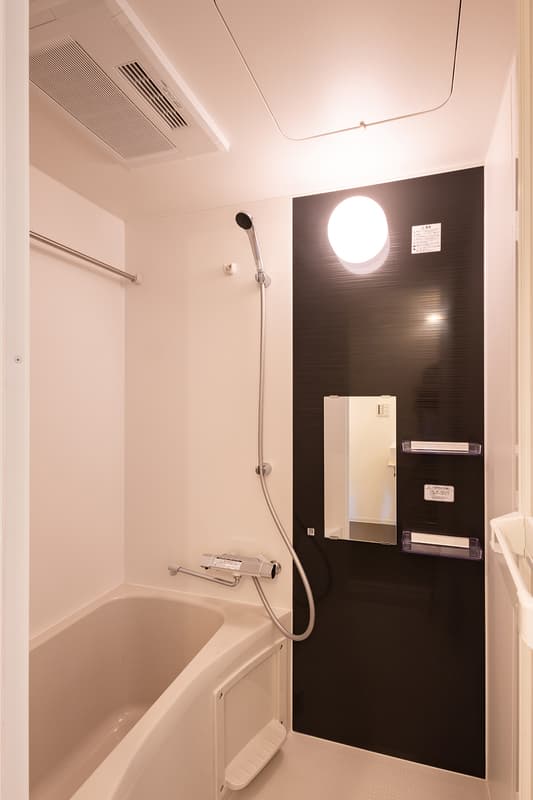 Room image 9