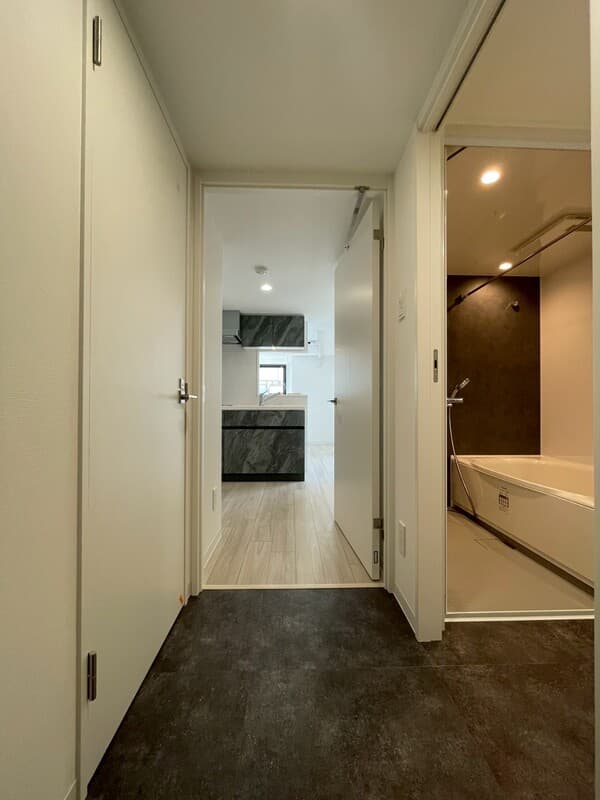 Room image 12