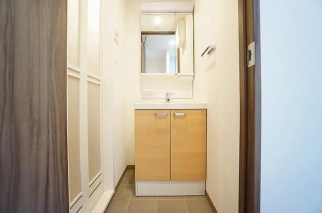 Room image 9