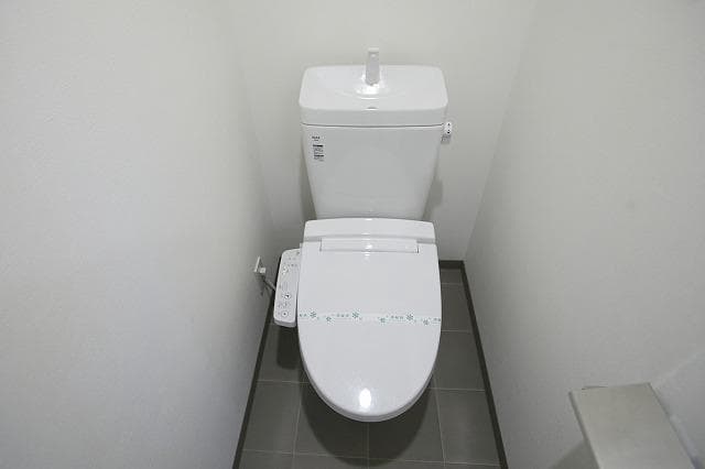 Room image 8