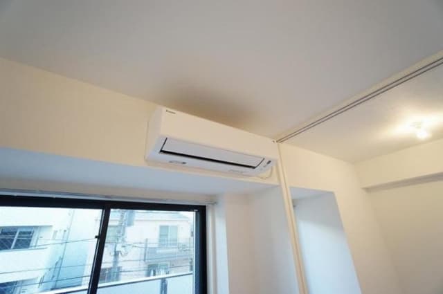 Room image 13