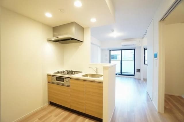 Room image 8