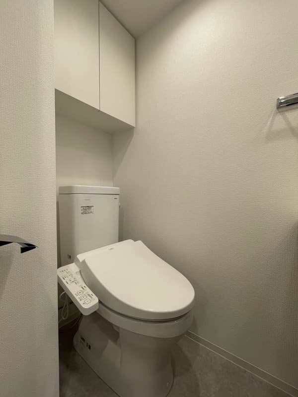 Room image 8