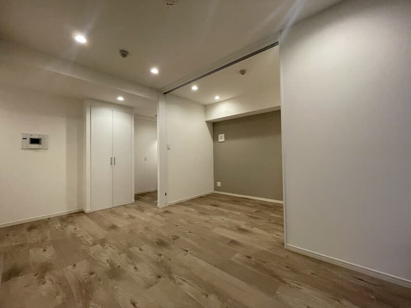 Room image 11