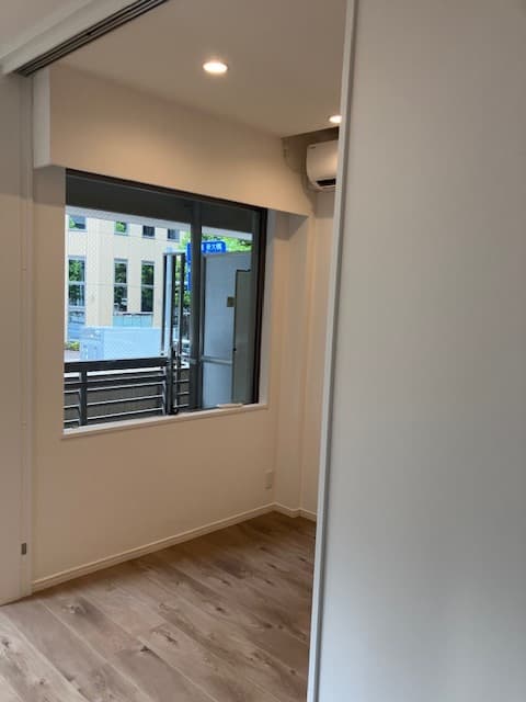 Room image 13