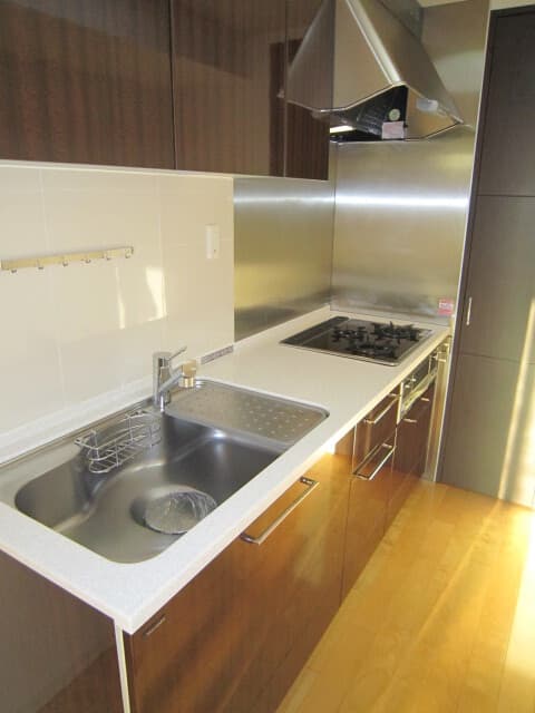 Room image 8
