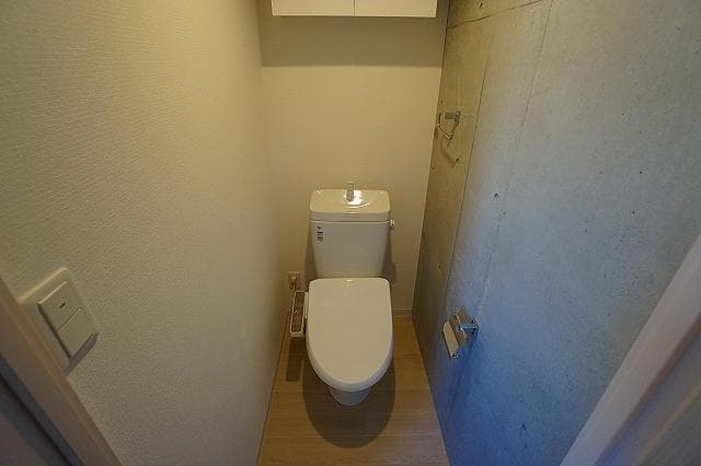Room image 8